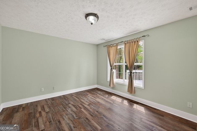 3962 Edgebrook Drive, Flowery Branch, GA 30542