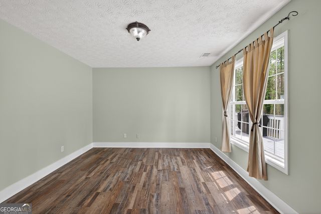 3962 Edgebrook Drive, Flowery Branch, GA 30542