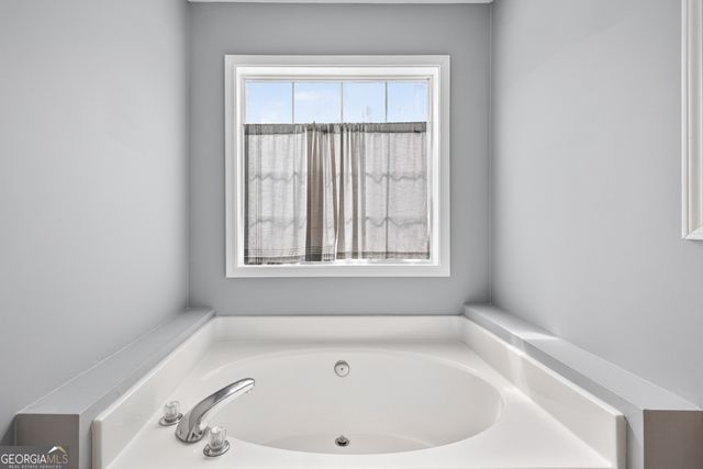 3962 Edgebrook Drive, Flowery Branch, GA 30542