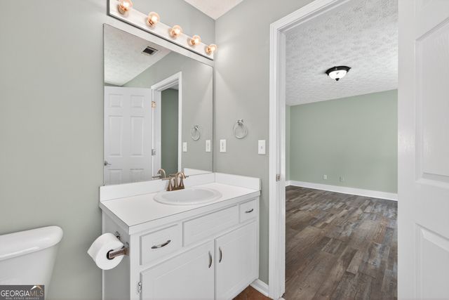 3962 Edgebrook Drive, Flowery Branch, GA 30542