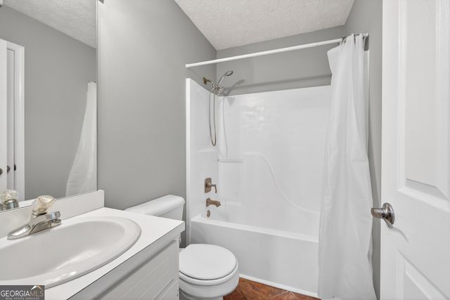 3962 Edgebrook Drive, Flowery Branch, GA 30542