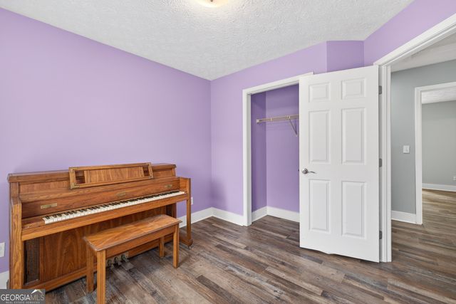 3962 Edgebrook Drive, Flowery Branch, GA 30542