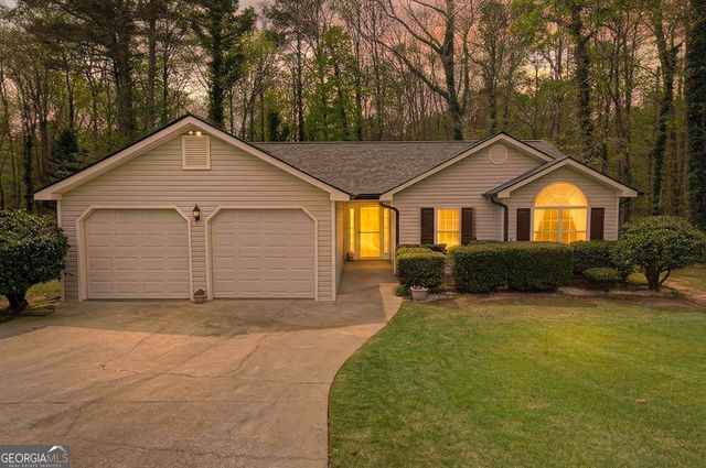 3962 Edgebrook Drive, Flowery Branch, GA 30542