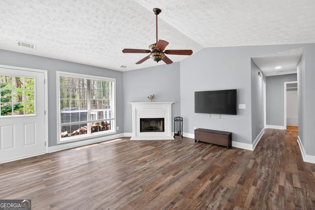 3962 Edgebrook Drive, Flowery Branch, GA 30542