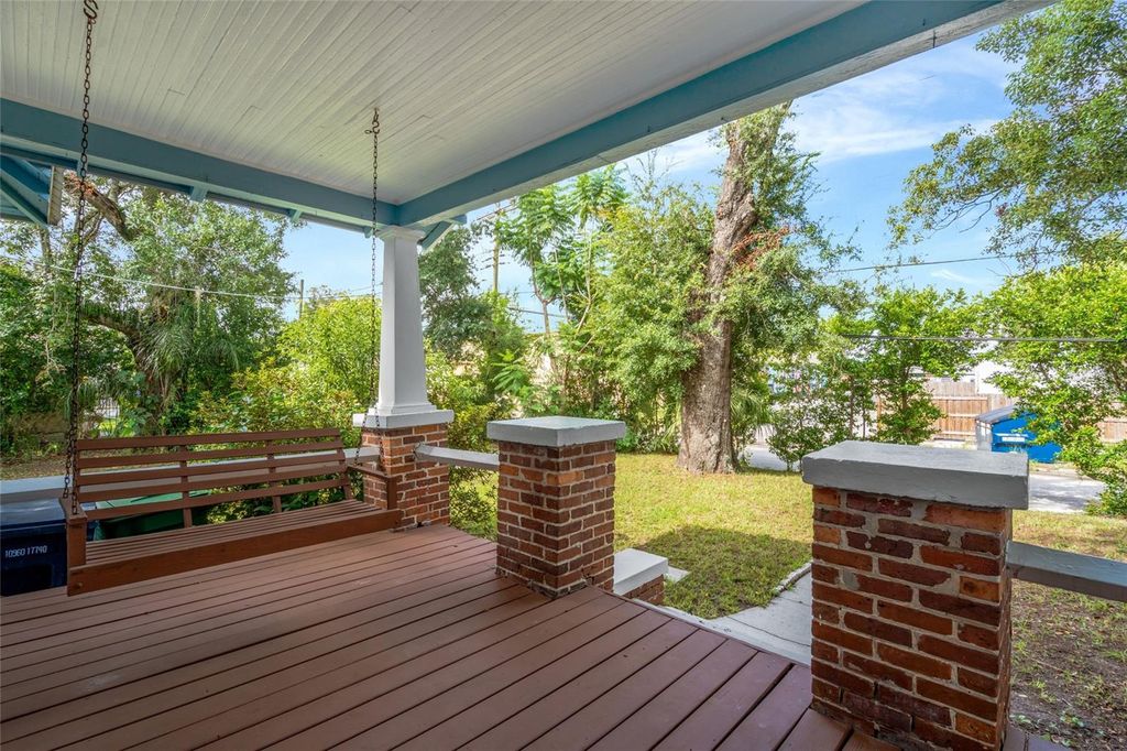 Image 3 of property listing at 4109 N SUWANEE AVENUE, Tampa, FL 33603