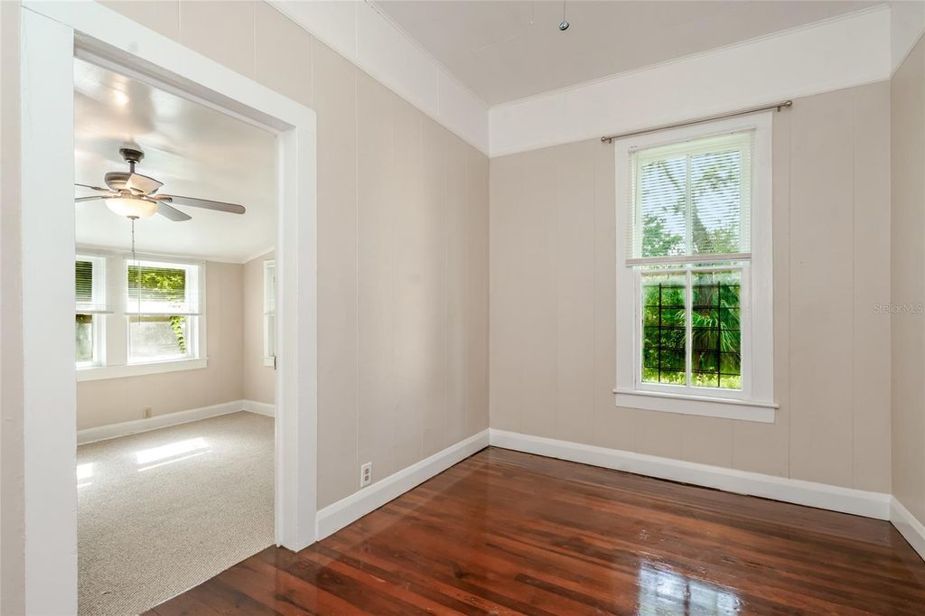 Image 29 of property listing at 4109 N SUWANEE AVENUE, Tampa, FL 33603