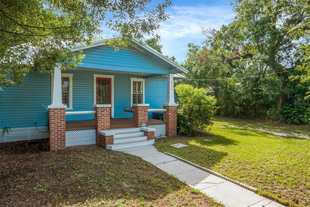 Image 36 of property listing at 4109 N SUWANEE AVENUE, Tampa, FL 33603