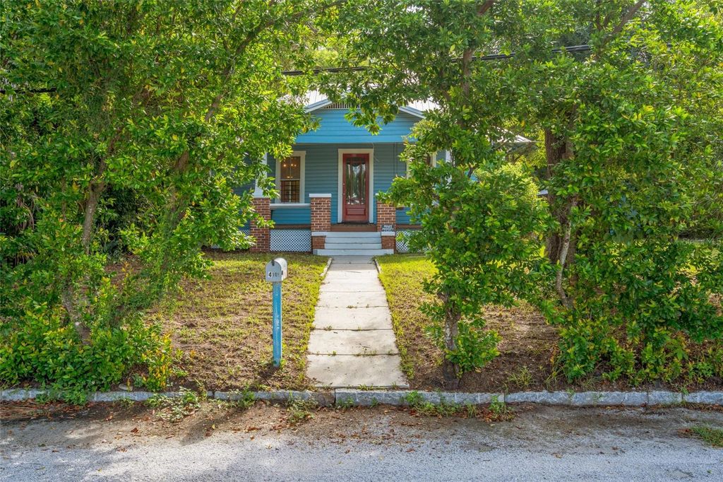 Image 37 of property listing at 4109 N SUWANEE AVENUE, Tampa, FL 33603