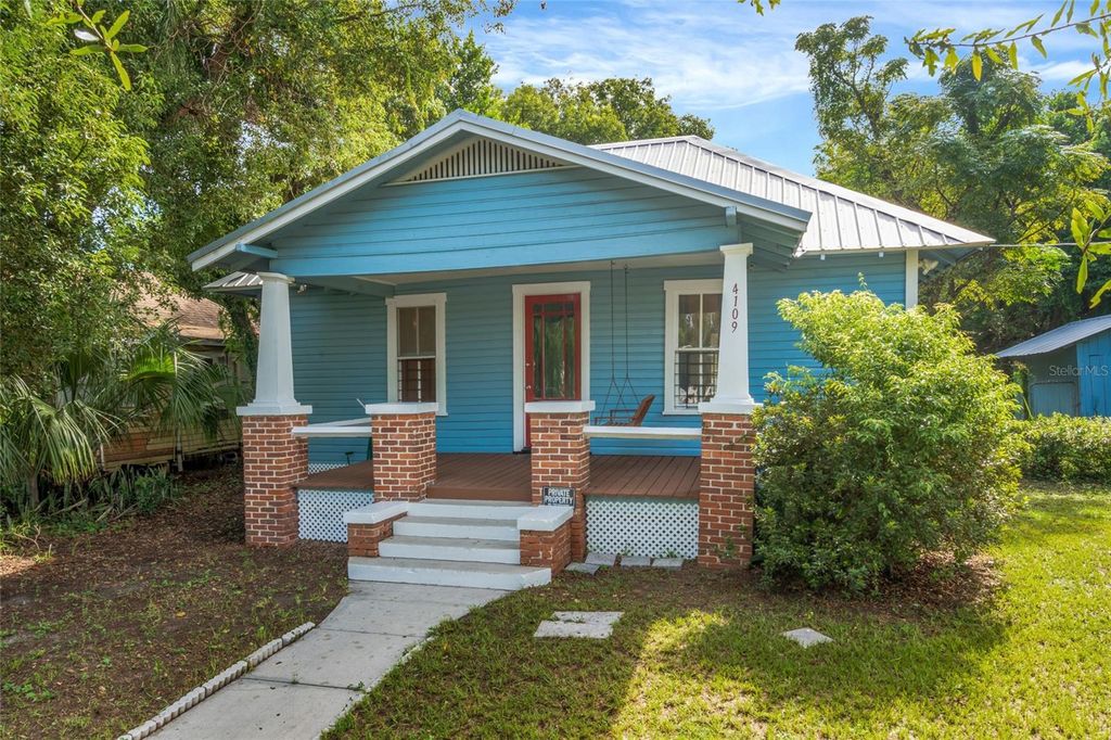 Image 39 of property listing at 4109 N SUWANEE AVENUE, Tampa, FL 33603