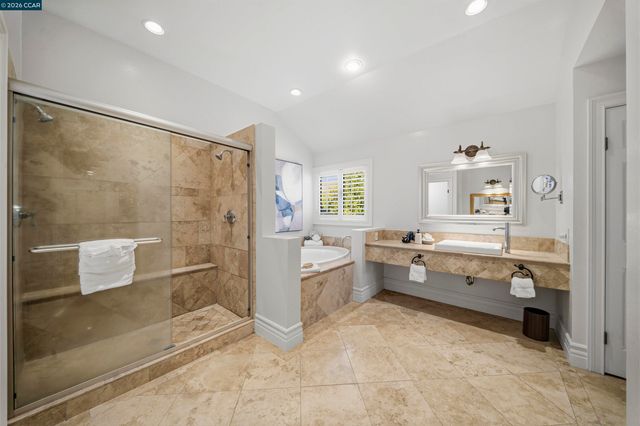 951 Redwood Dr, Danville, CA 94506