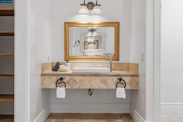 951 Redwood Dr, Danville, CA 94506