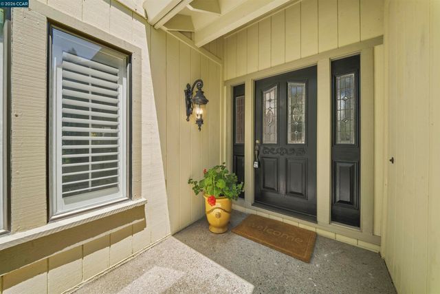 951 Redwood Dr, Danville, CA 94506