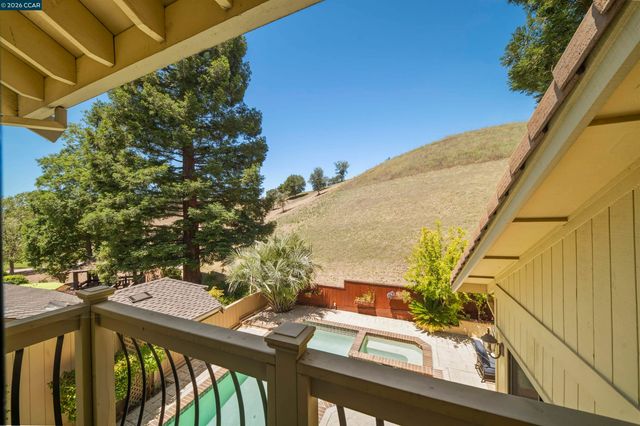 951 Redwood Dr, Danville, CA 94506