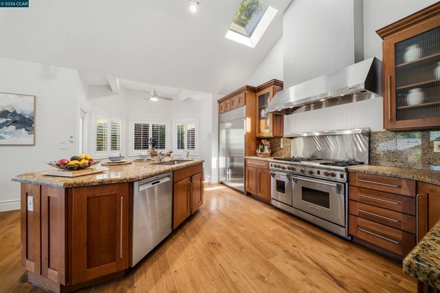 951 Redwood Dr, Danville, CA 94506