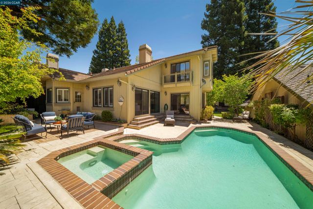 951 Redwood Dr, Danville, CA 94506