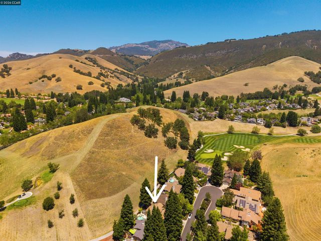 951 Redwood Dr, Danville, CA 94506
