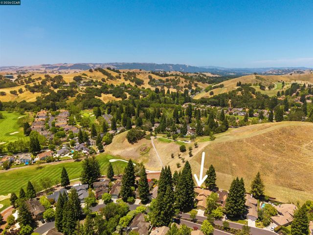 951 Redwood Dr, Danville, CA 94506