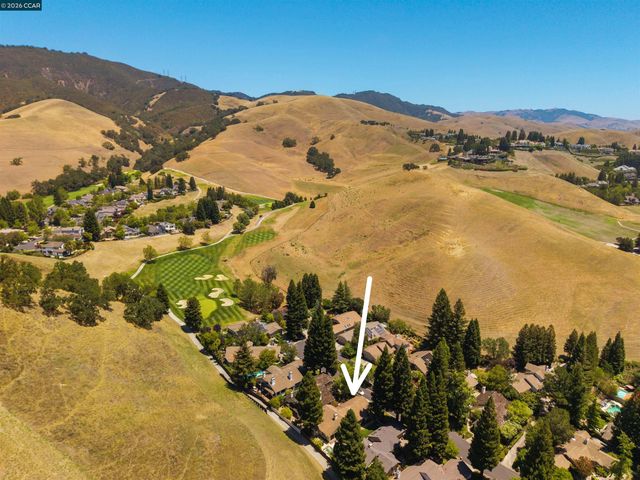 951 Redwood Dr, Danville, CA 94506