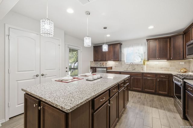 3326 BLOSSOM ROW, San Antonio, TX 78253