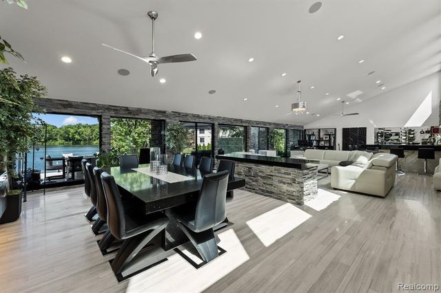5116 W Bloomfield Lake Road, West Bloomfield, MI 48323