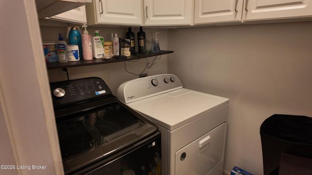 6817 Currington Cir, Louisville, KY 40258