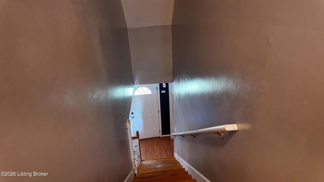 6817 Currington Cir, Louisville, KY 40258