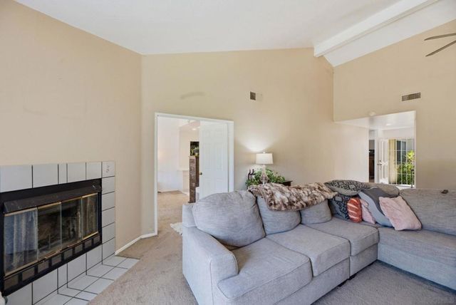 29402 Circle R Greens Dr, Escondido, CA 92026