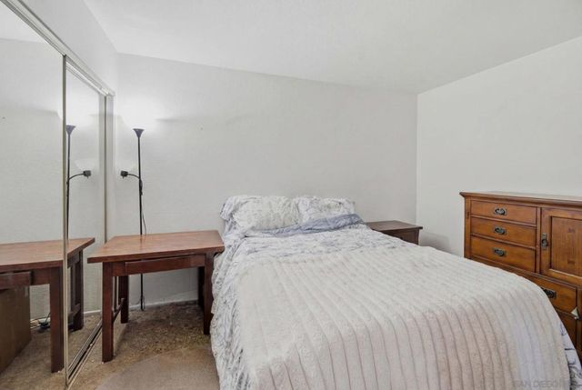 29402 Circle R Greens Dr, Escondido, CA 92026