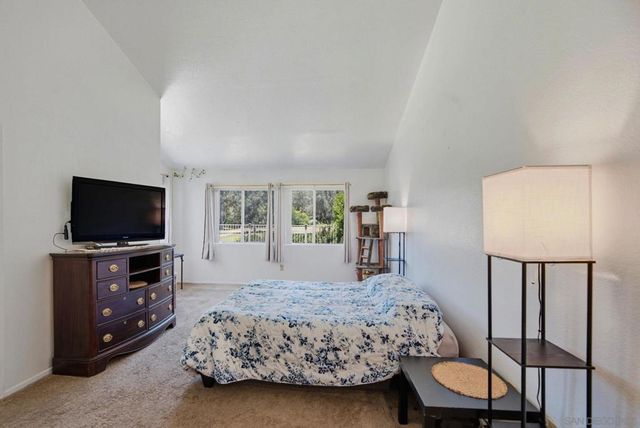 29402 Circle R Greens Dr, Escondido, CA 92026