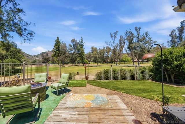 29402 Circle R Greens Dr, Escondido, CA 92026