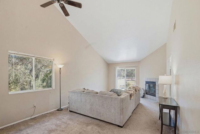 29402 Circle R Greens Dr, Escondido, CA 92026
