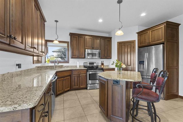 2481 COPPER LANE, Green Bay, WI 54311