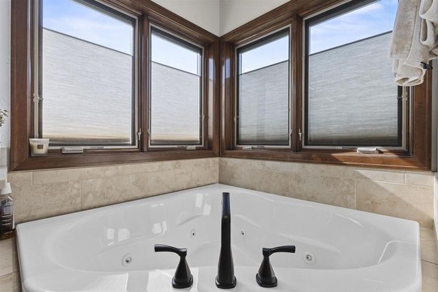 2481 COPPER LANE, Green Bay, WI 54311