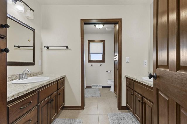 2481 COPPER LANE, Green Bay, WI 54311