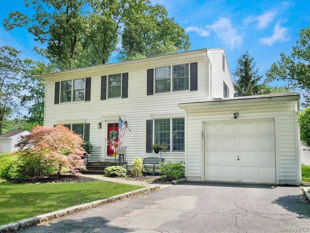 44 Oriole Street, Pearl River, NY 10965