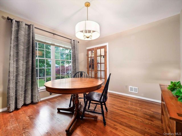 44 Oriole Street, Pearl River, NY 10965