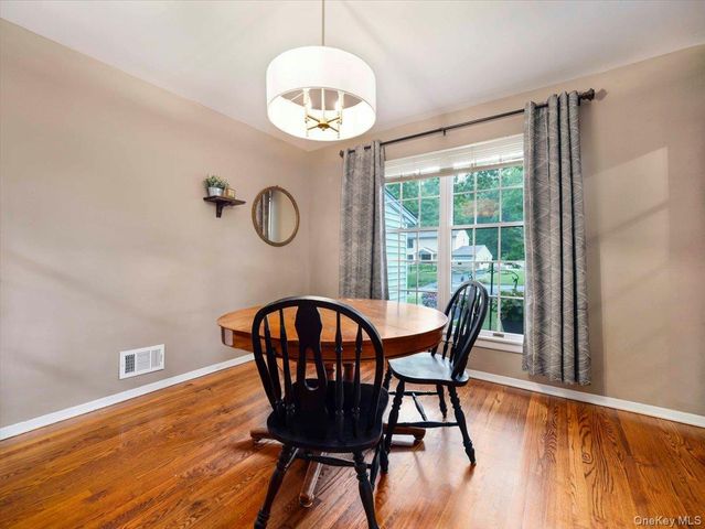 44 Oriole Street, Pearl River, NY 10965