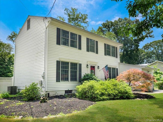 44 Oriole Street, Pearl River, NY 10965