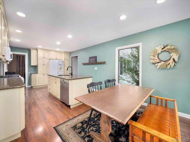 44 Oriole Street, Pearl River, NY 10965