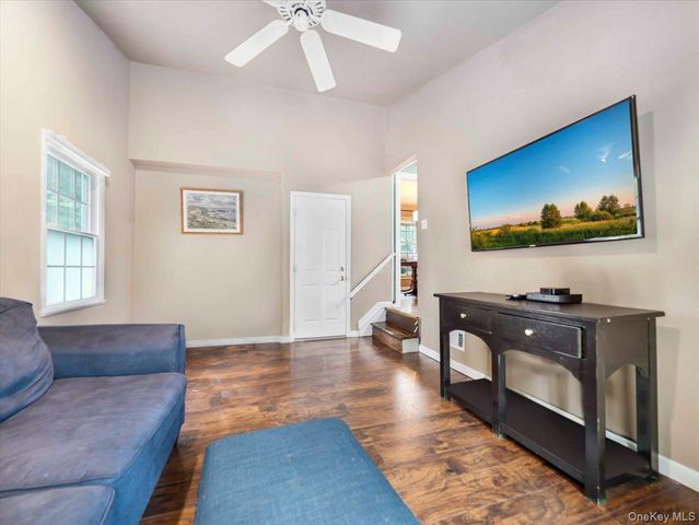 44 Oriole Street, Pearl River, NY 10965