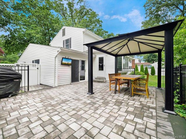 44 Oriole Street, Pearl River, NY 10965