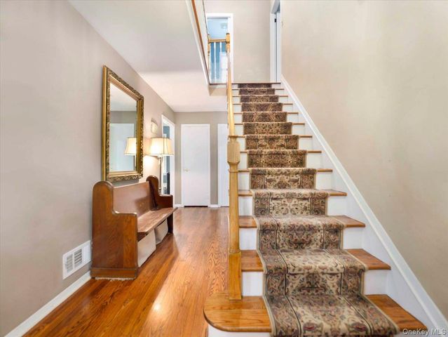 44 Oriole Street, Pearl River, NY 10965