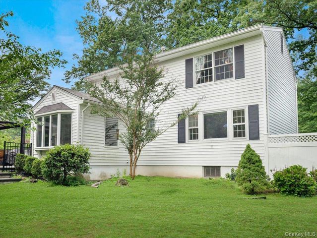 44 Oriole Street, Pearl River, NY 10965