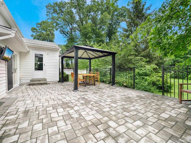 44 Oriole Street, Pearl River, NY 10965