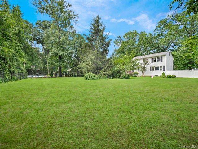 44 Oriole Street, Pearl River, NY 10965