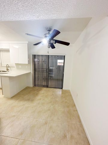 1701 W 42ND Place 43, Hialeah, FL 33012