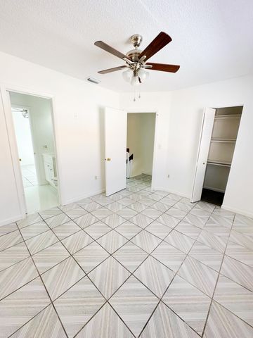 1701 W 42ND Place 43, Hialeah, FL 33012