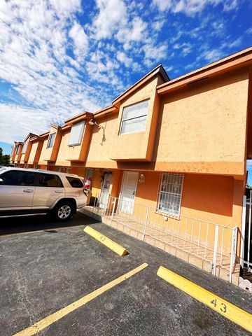 1701 W 42ND Place 43, Hialeah, FL 33012