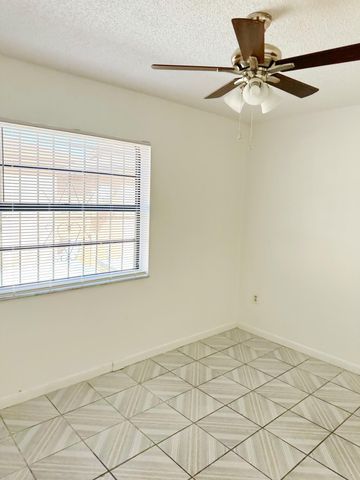 1701 W 42ND Place 43, Hialeah, FL 33012