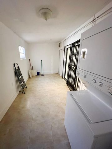 1701 W 42ND Place 43, Hialeah, FL 33012